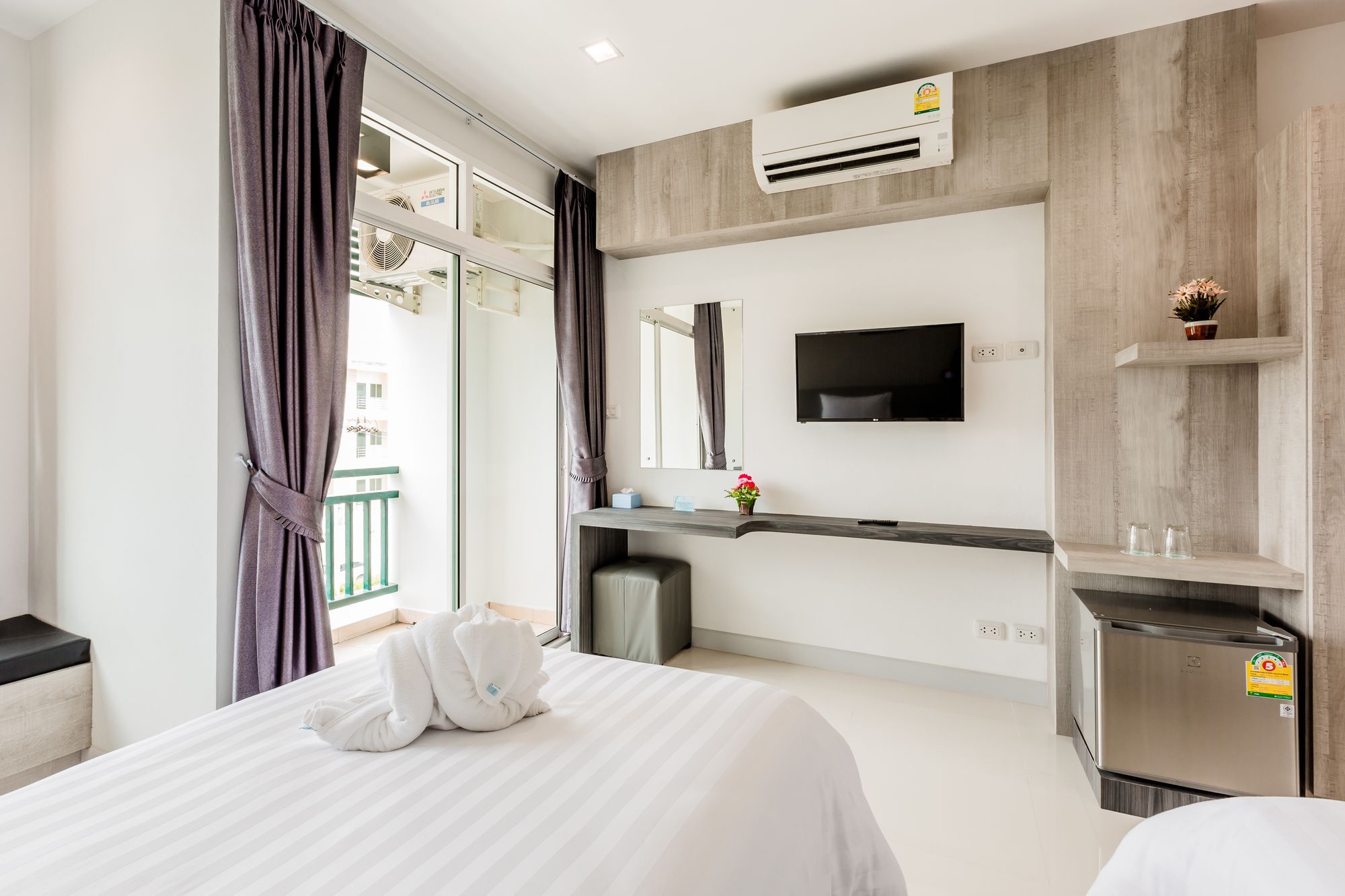 Evergreen Suite Hotel Surat Thani Esterno foto